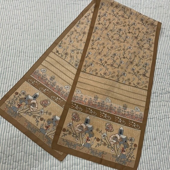 St, Michael polyester Italian made scarf - Picture 1 of 3